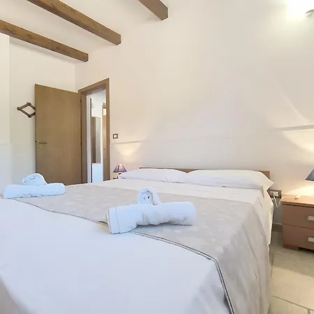 Giovanna A Pescoluse Puglia On Line Holiday home *